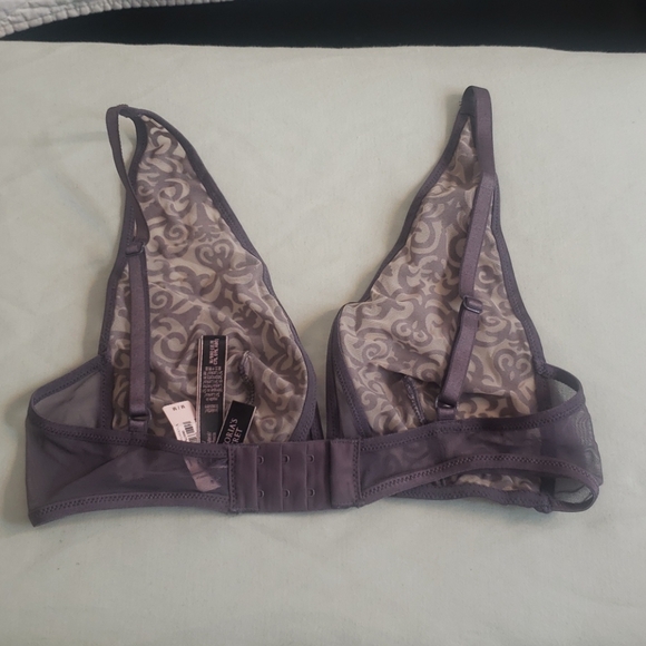 BUY 1 GET 1 FREE VICTORIA SECRET VELVET BRA - Picture 5 of 9